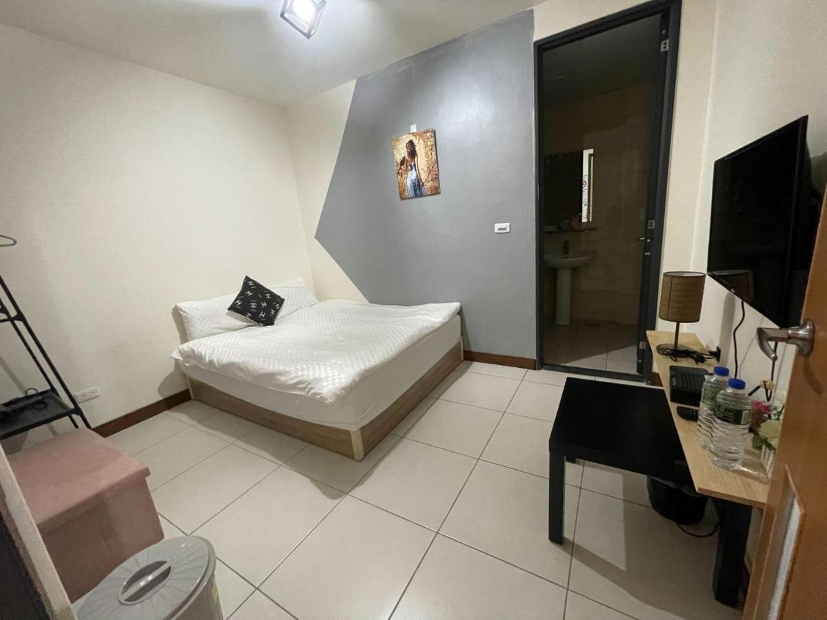 二街窩窩電梯民宿花蓮車站東出口second Street Nest Hostal Хуалиен Сити Екстериор снимка