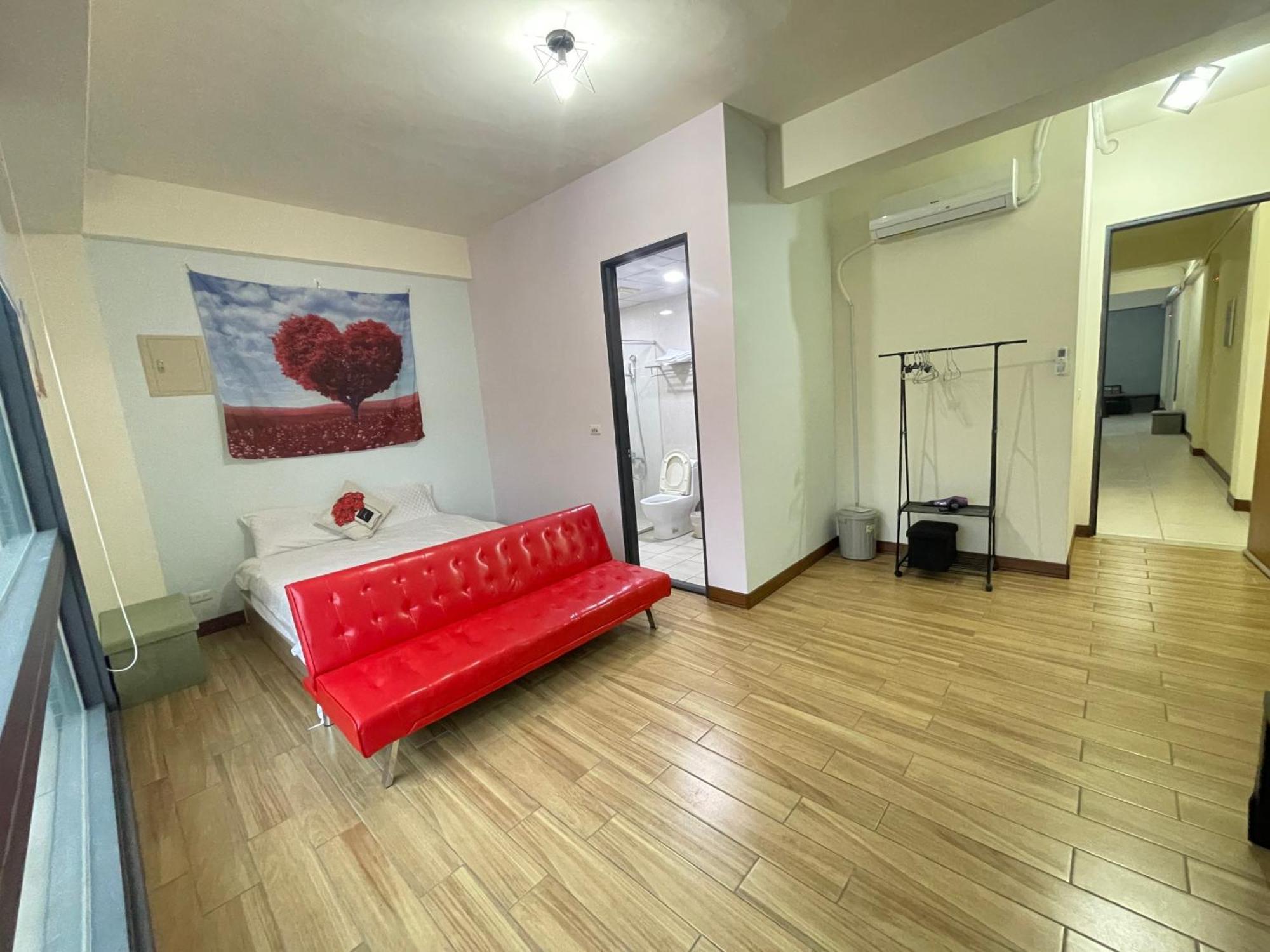 二街窩窩電梯民宿花蓮車站東出口second Street Nest Hostal Хуалиен Сити Стая снимка